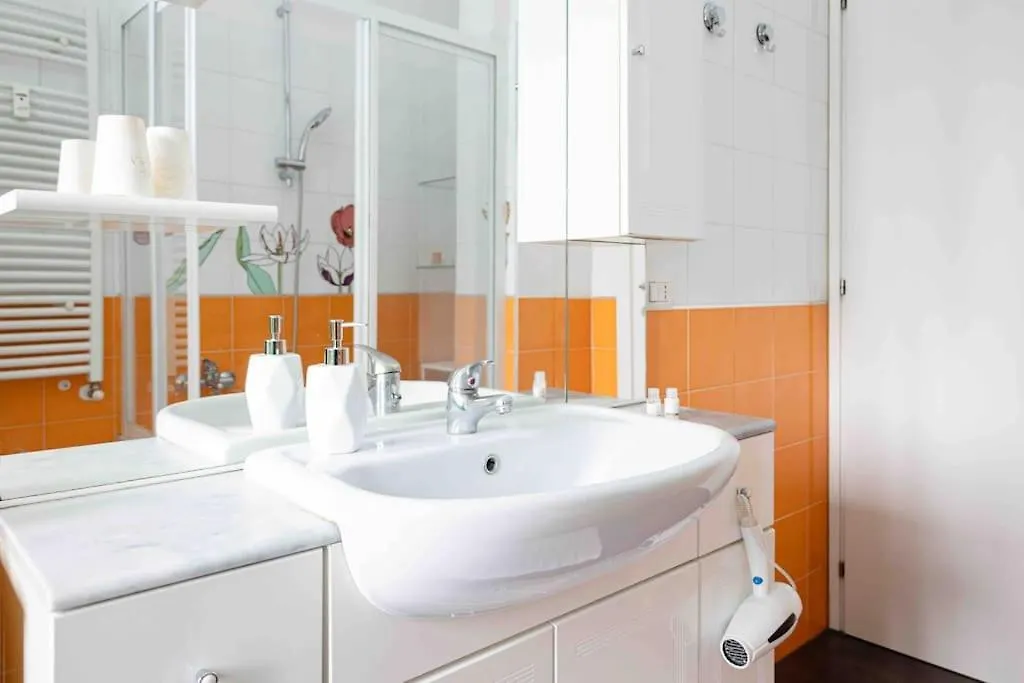 Strategic Apartment Duomo-Forlanini-Linate Milan