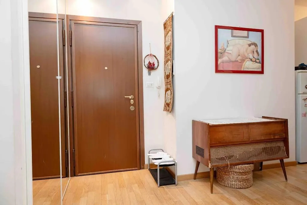 Strategic Apartment Duomo-Forlanini-Linate Milan