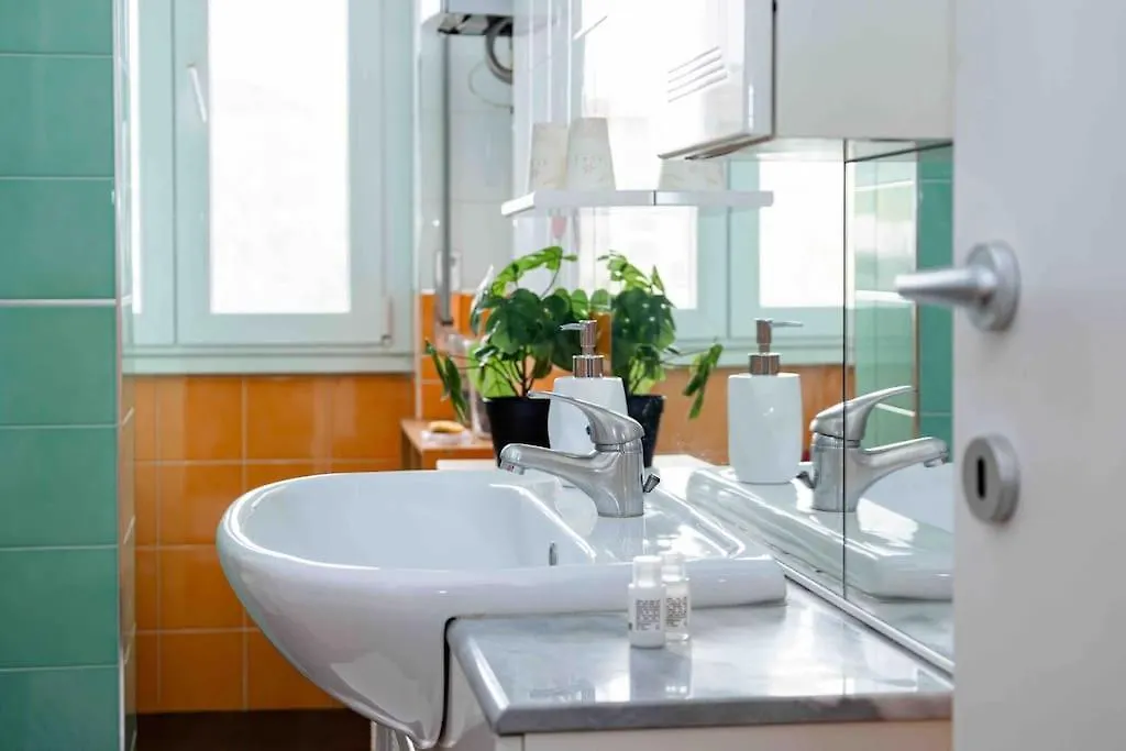 Strategic Apartment Duomo-Forlanini-Linate Milan